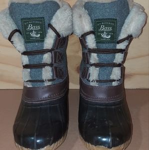 Bass snow Boots Womens Size 7